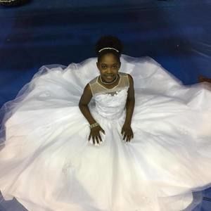 Meet your Posher, Yolanda